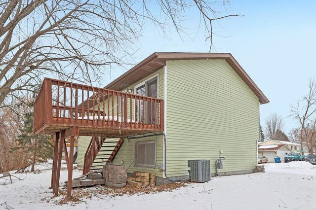 1014 10th Avenue SW, Forest Lake, MN 55025