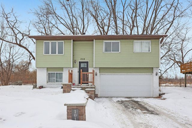 1014 10th Avenue SW, Forest Lake, MN 55025