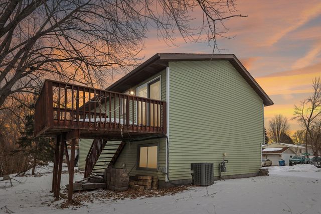 1014 10th Avenue SW, Forest Lake, MN 55025