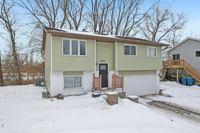 1014 10th Avenue SW, Forest Lake, MN 55025