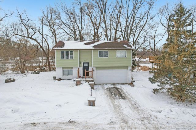 1014 10th Avenue SW, Forest Lake, MN 55025