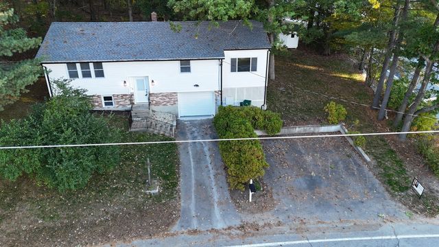 19 New Searles Rd, Nashua, NH 03062