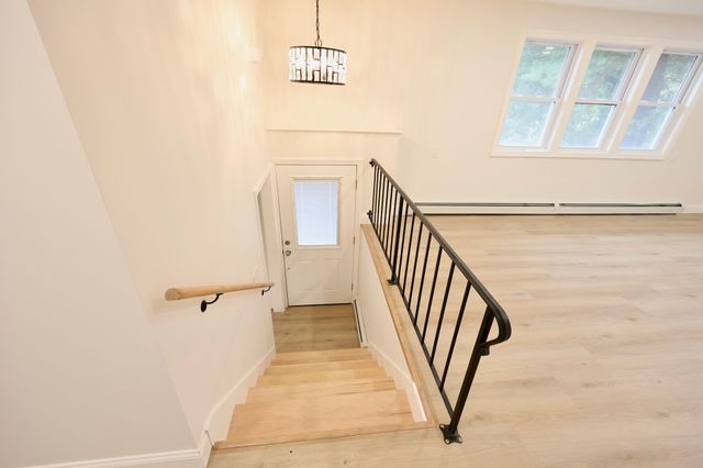 19 New Searles Rd, Nashua, NH 03062