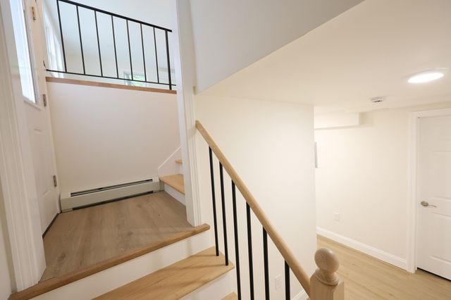 19 New Searles Rd, Nashua, NH 03062