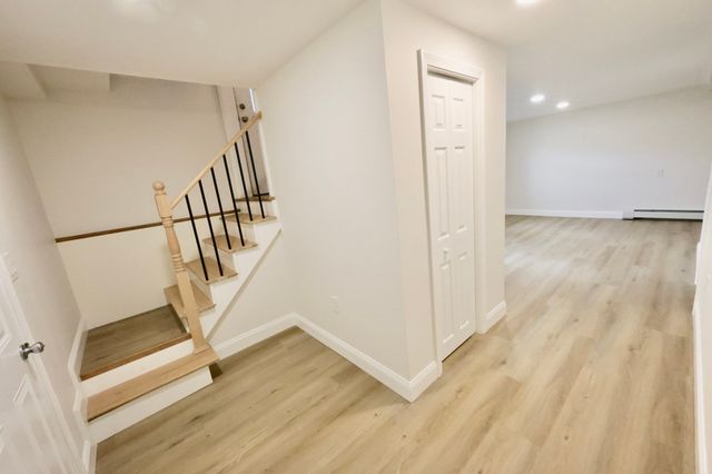 19 New Searles Rd, Nashua, NH 03062