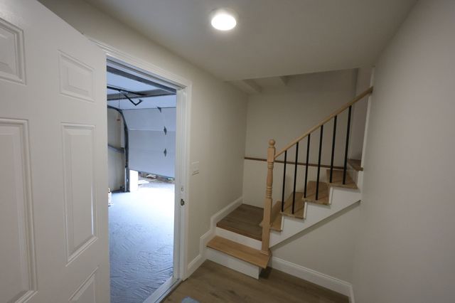 19 New Searles Rd, Nashua, NH 03062