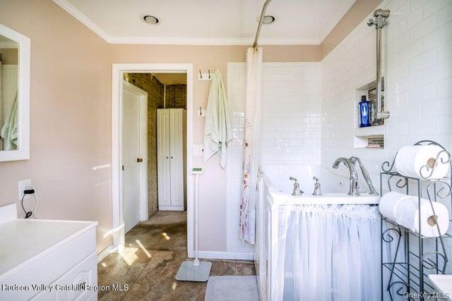 101 Hinsdale Street, Kingston, NY 12401