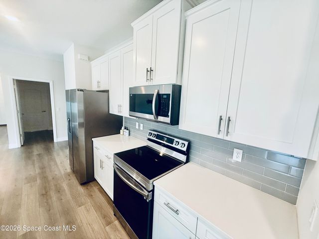 614 Lynbrook Street NW, Palm Bay, FL 32907