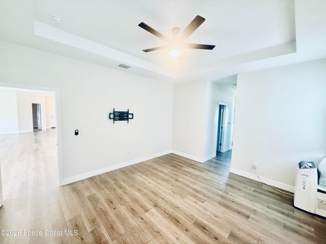 614 Lynbrook Street NW, Palm Bay, FL 32907