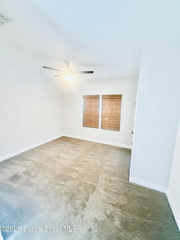 614 Lynbrook Street NW, Palm Bay, FL 32907