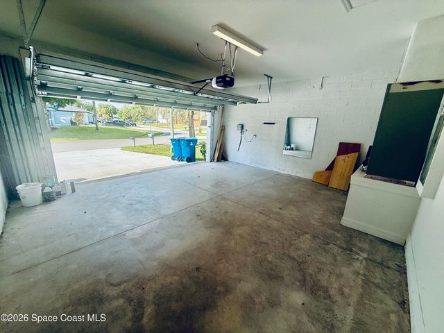 614 Lynbrook Street NW, Palm Bay, FL 32907
