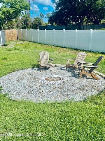 614 Lynbrook Street NW, Palm Bay, FL 32907