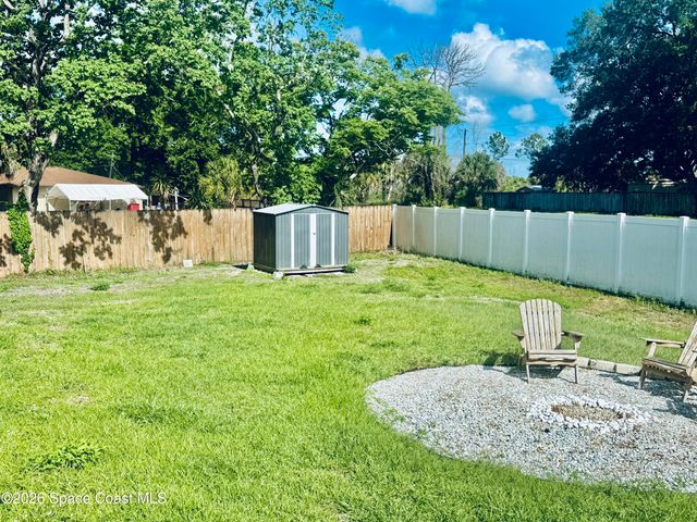 614 Lynbrook Street NW, Palm Bay, FL 32907