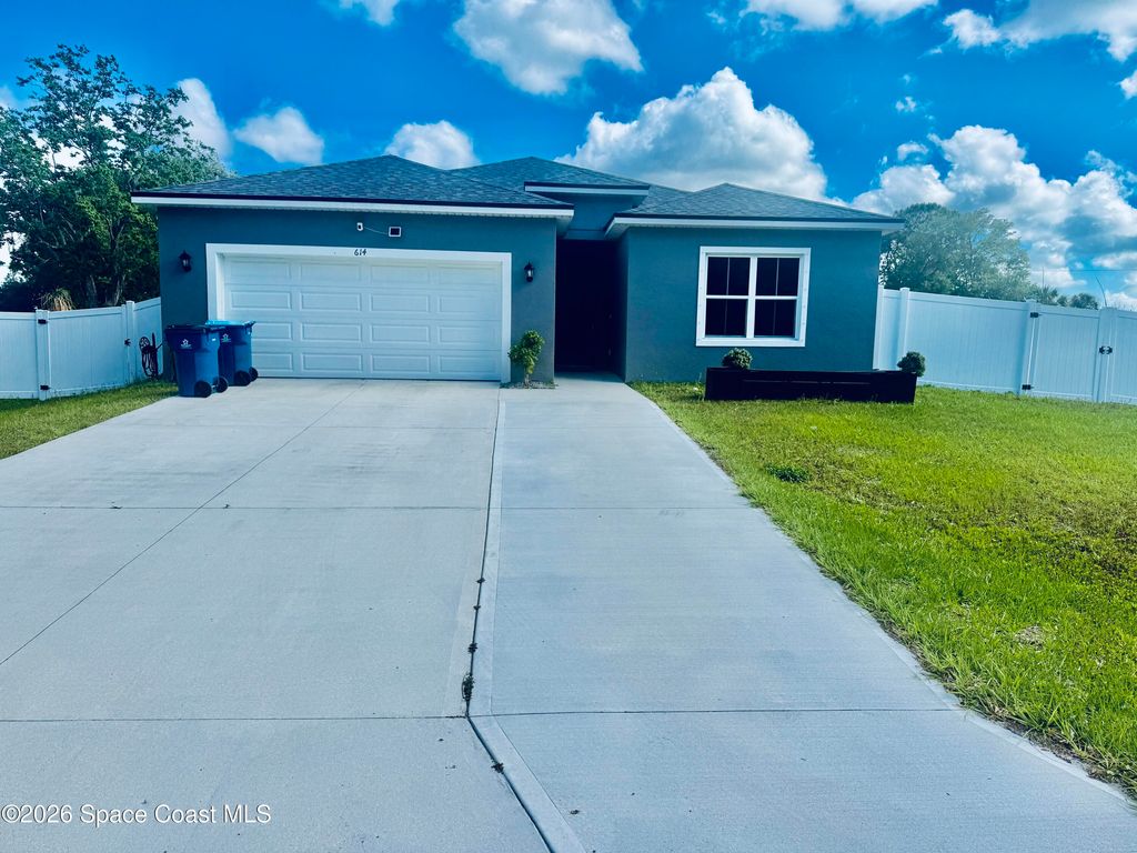 614 Lynbrook Street NW, Palm Bay, FL 32907