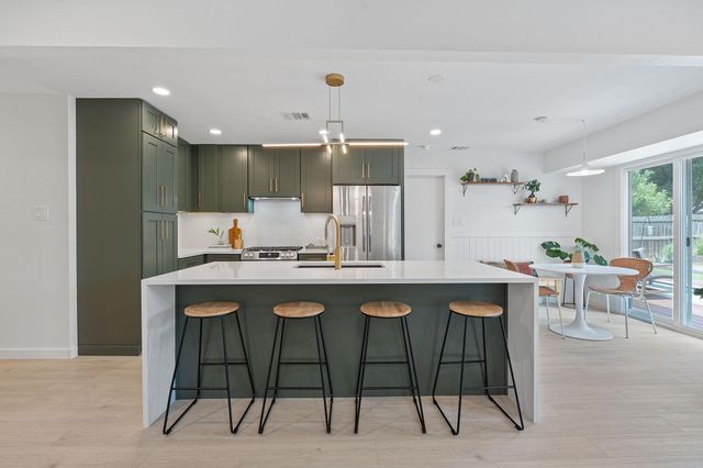 2661 Piping Rock TRL, Austin, TX 78748
