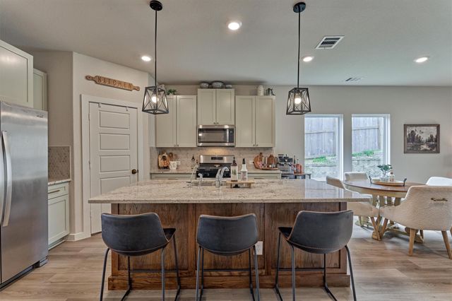 120 Porter Bend Court, Montgomery, TX 77316