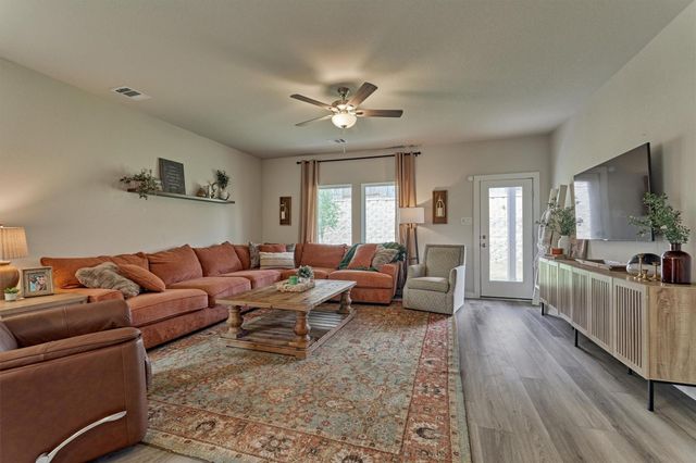 120 Porter Bend Court, Montgomery, TX 77316