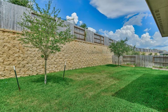 120 Porter Bend Court, Montgomery, TX 77316