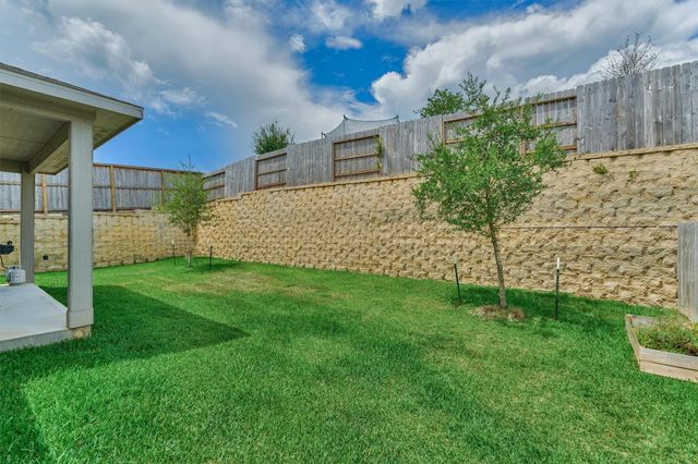 120 Porter Bend Court, Montgomery, TX 77316