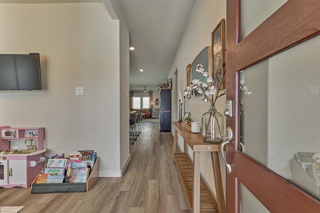 120 Porter Bend Court, Montgomery, TX 77316