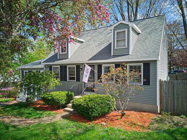 11 Custom Street, Nashua, NH 03062