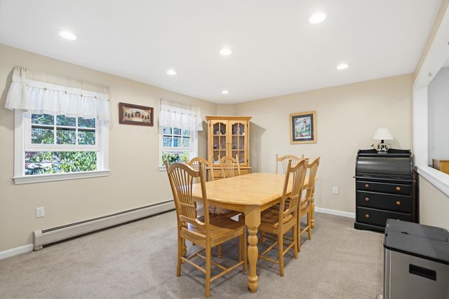11 Custom Street, Nashua, NH 03062
