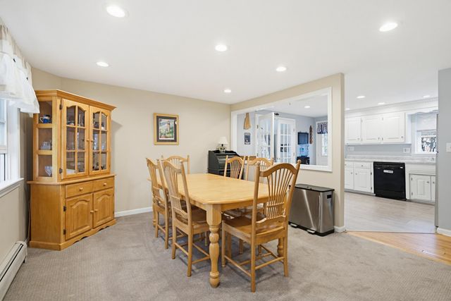 11 Custom Street, Nashua, NH 03062