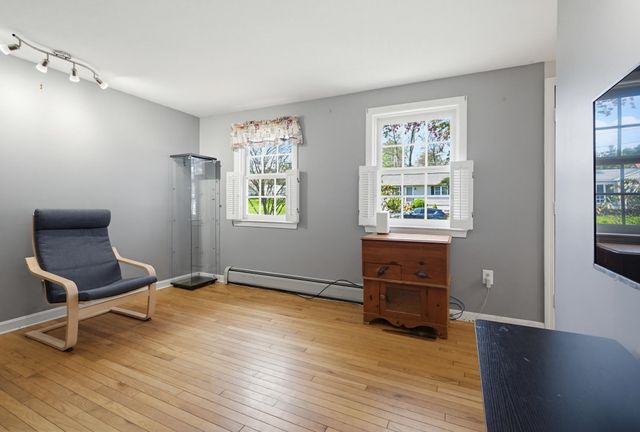 11 Custom Street, Nashua, NH 03062