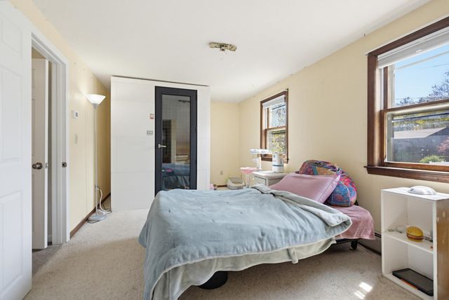 11 Custom Street, Nashua, NH 03062