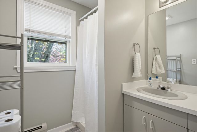 11 Custom Street, Nashua, NH 03062