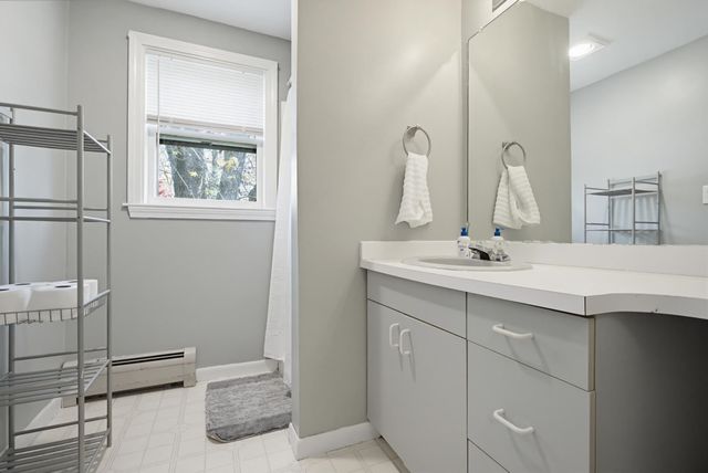 11 Custom Street, Nashua, NH 03062