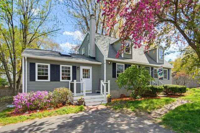 11 Custom Street, Nashua, NH 03062