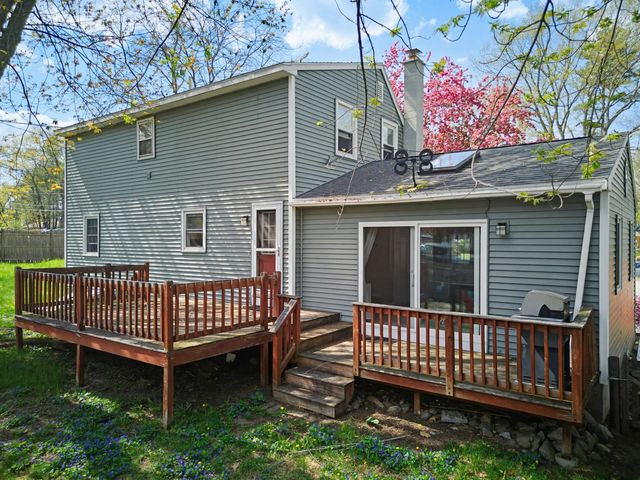 11 Custom Street, Nashua, NH 03062
