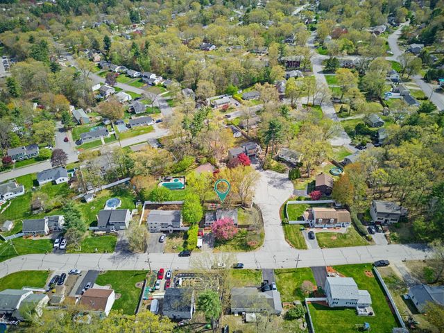 11 Custom Street, Nashua, NH 03062