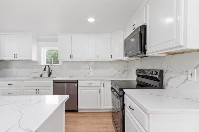 92 Hosmer Street, Hudson, MA 01749