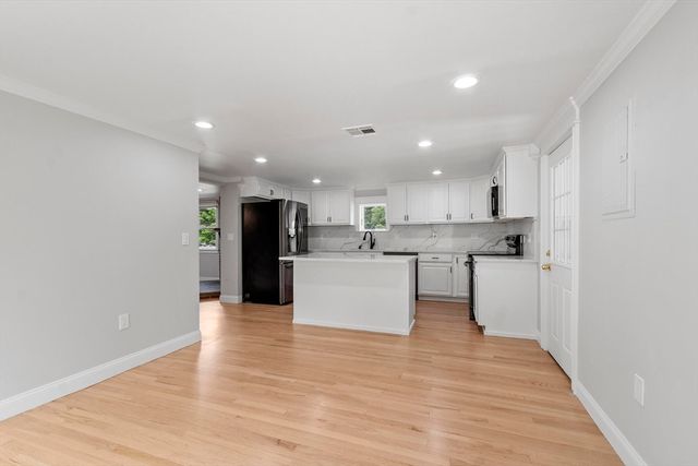 92 Hosmer Street, Hudson, MA 01749