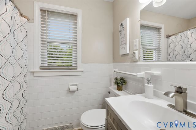 2902 Rolyart Rd, Petersburg, VA 23805