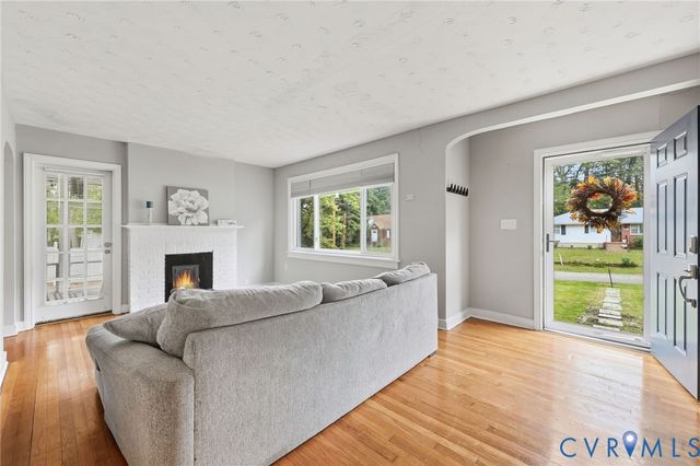 2902 Rolyart Rd, Petersburg, VA 23805