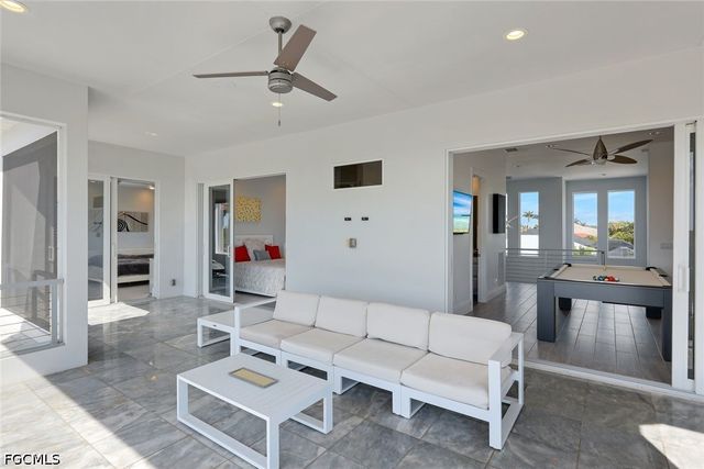 2826 SW 44th TER, Cape Coral, FL 33914