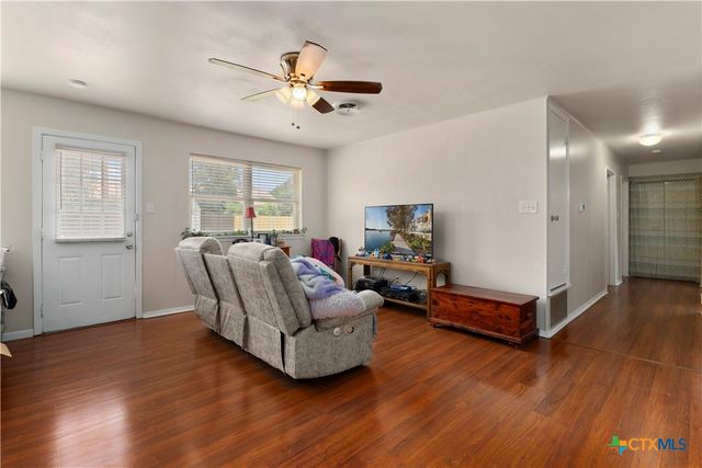 21 Ohio Avenue, New Braunfels, TX 78130