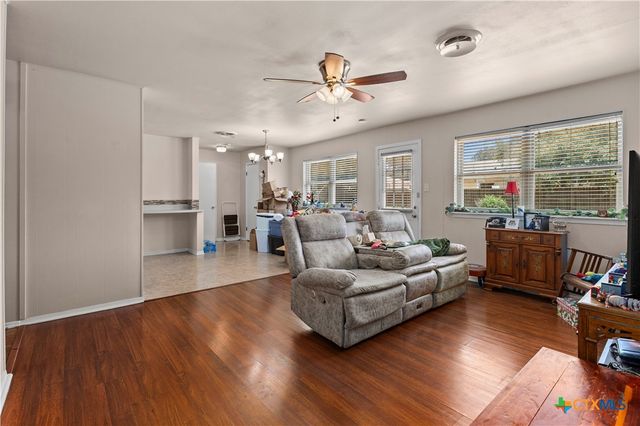 21 Ohio Avenue, New Braunfels, TX 78130
