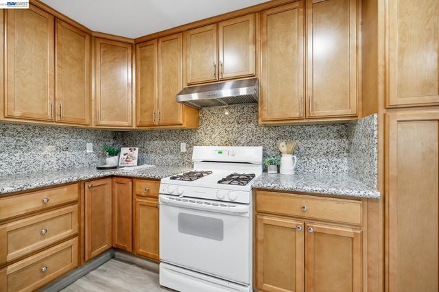 40242 Crockett St, Fremont, CA 94538