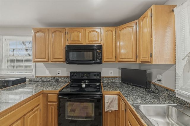 135 Seamans Street 2, Providence, RI 02905