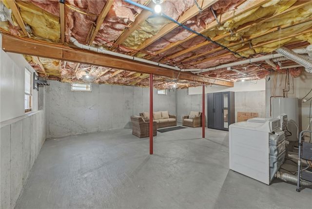 135 Seamans Street 2, Providence, RI 02905