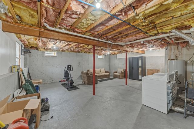 135 Seamans Street 2, Providence, RI 02905