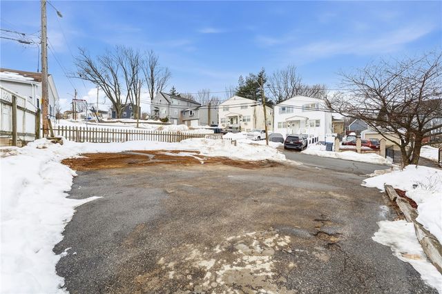 135 Seamans Street 2, Providence, RI 02905