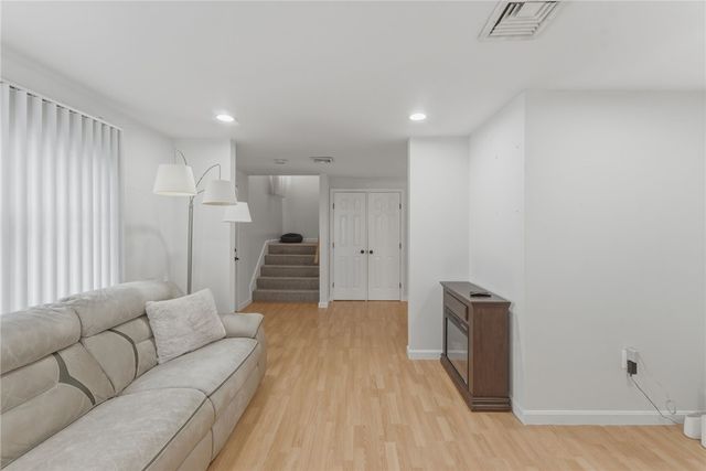 135 Seamans Street 2, Providence, RI 02905