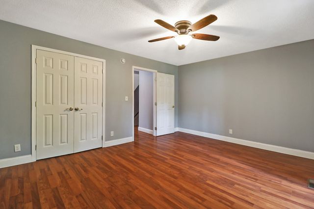48 Wilshire Heights Dr, Crossville, TN 38558