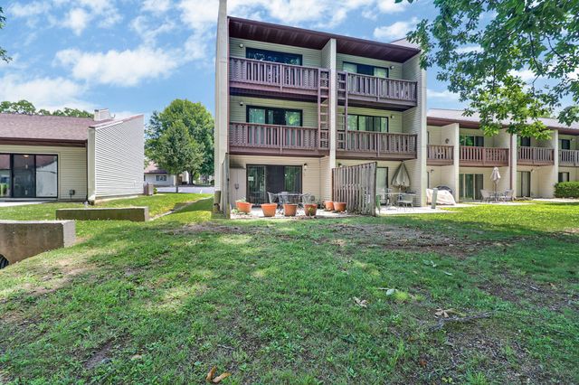48 Wilshire Heights Dr, Crossville, TN 38558