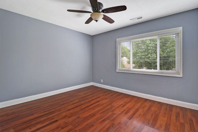 48 Wilshire Heights Dr, Crossville, TN 38558